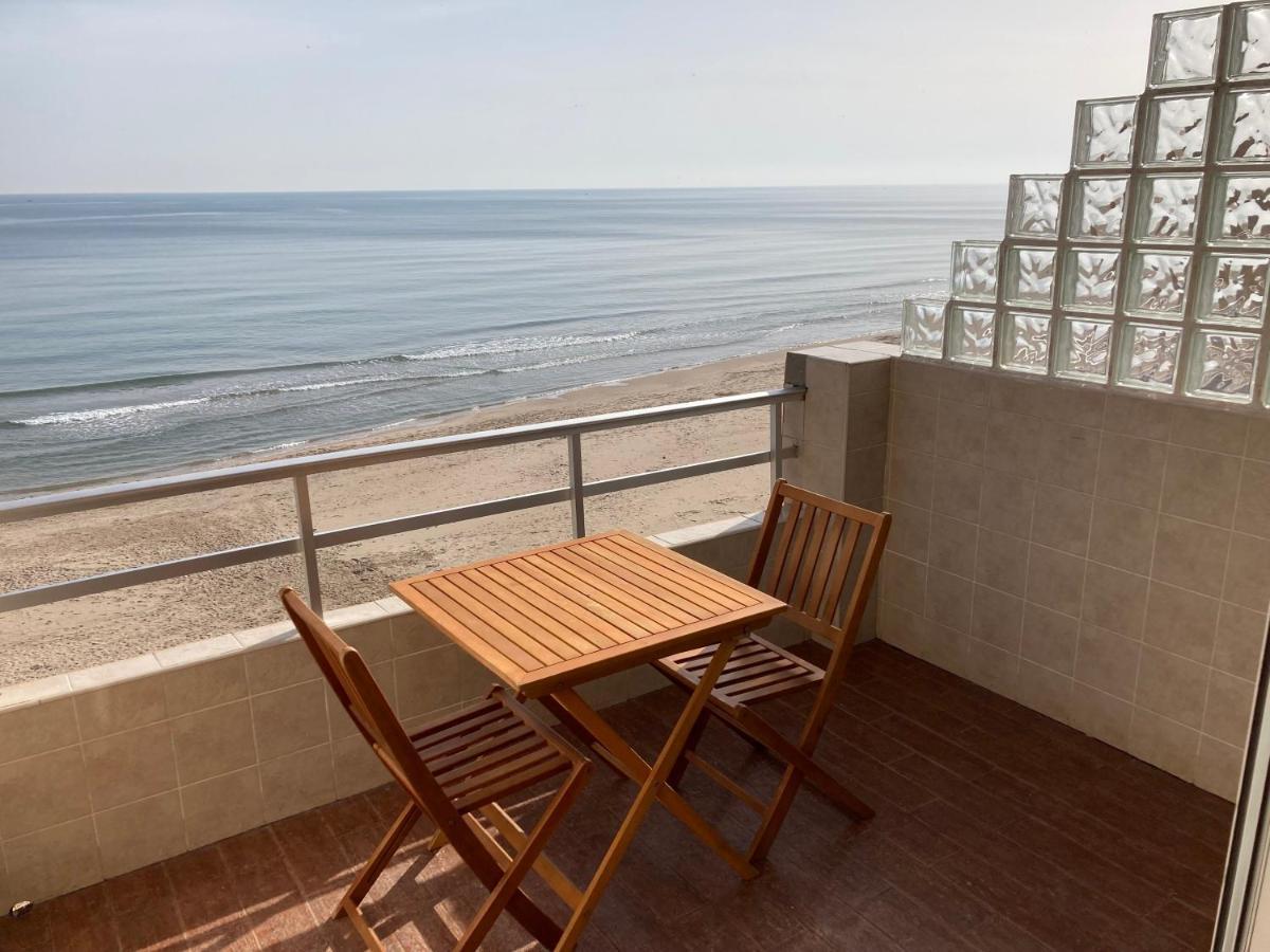 Beachfront Apartment With A Terrace Mareny de Barraquetes Exterior foto